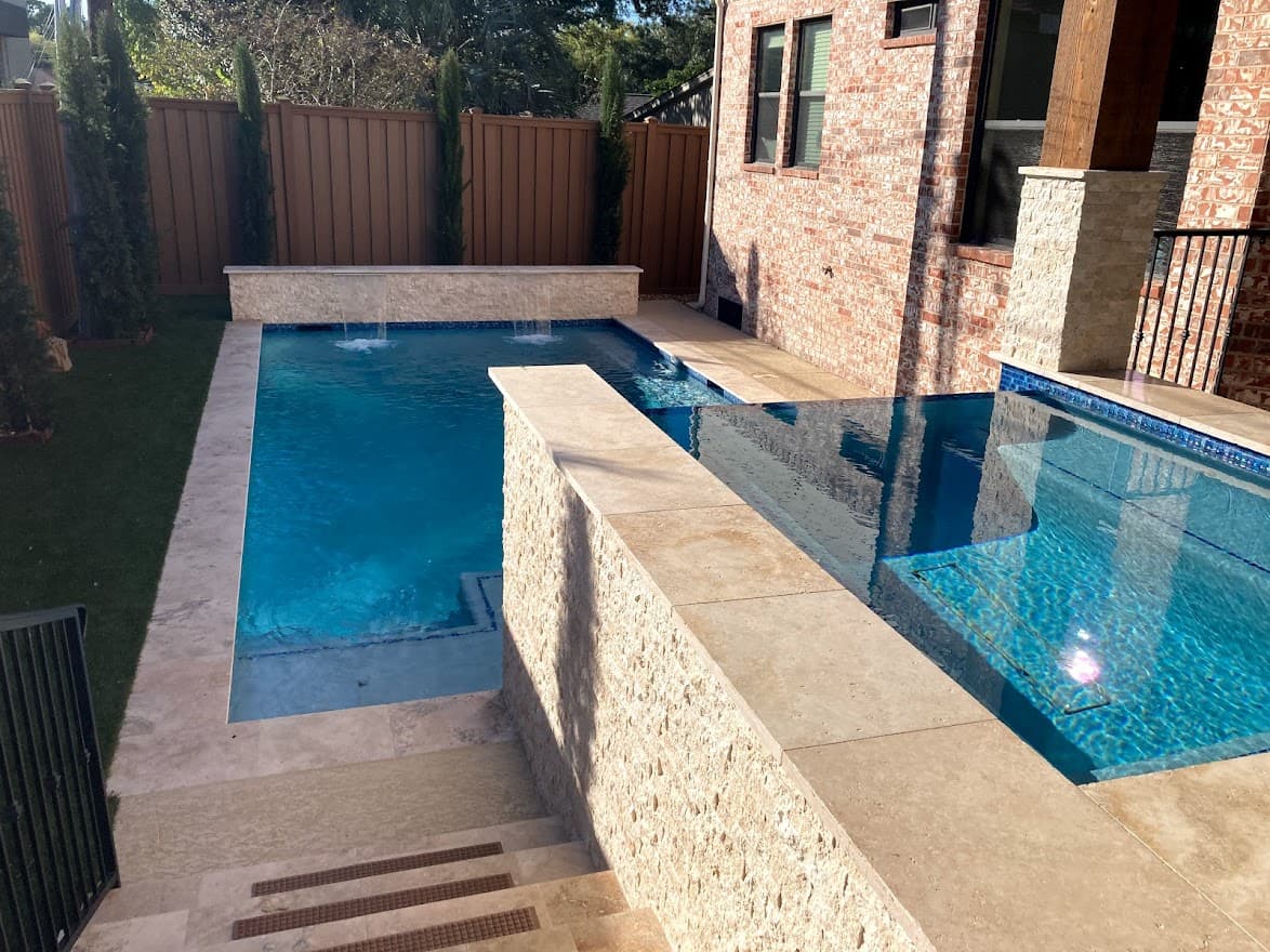 Free form pool by Houston Cool Pools
