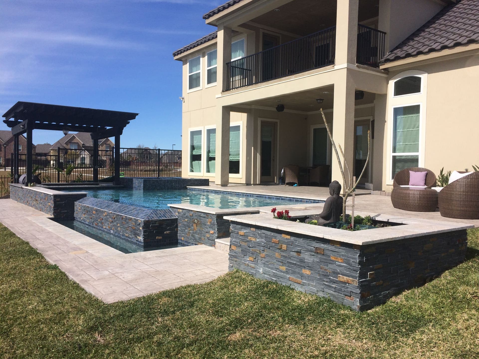Geometric pool by Houston Cool Pools