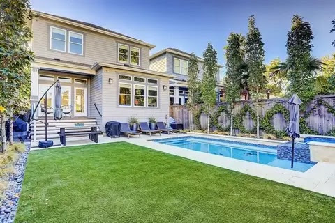 Geometric pool by Houston Cool Pools - rectangular pool with premium coping